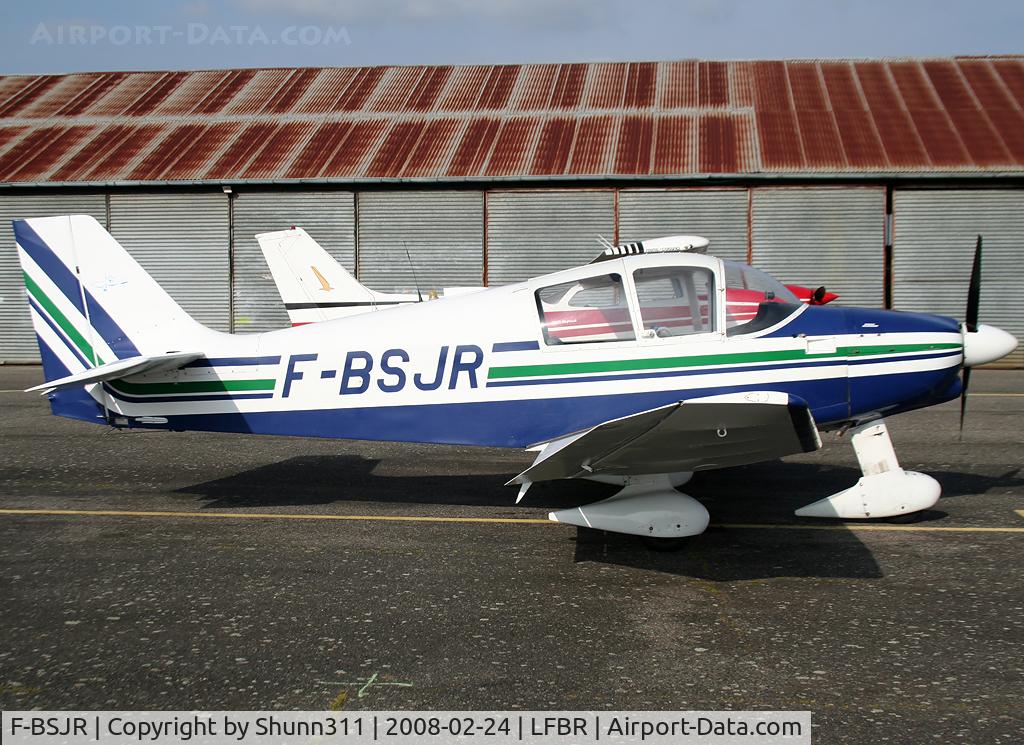 F-BSJR, Robin DR-300-108 2+2 C/N 514, In front of the Airclub