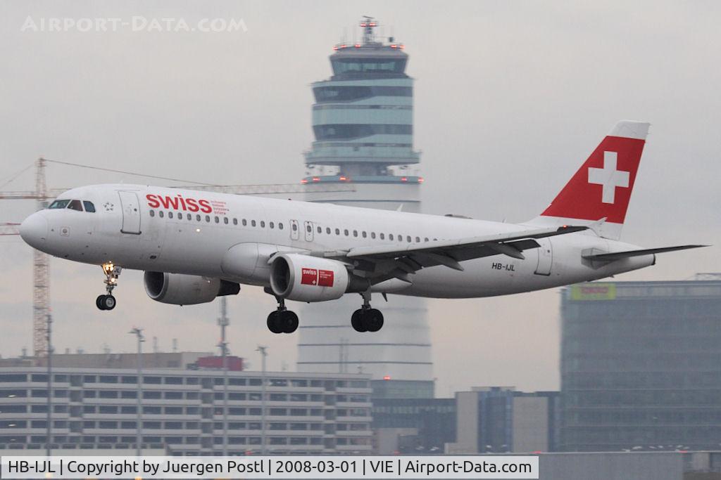 HB-IJL, 1996 Airbus A320-214 C/N 603, Airbus Industrie A320-214