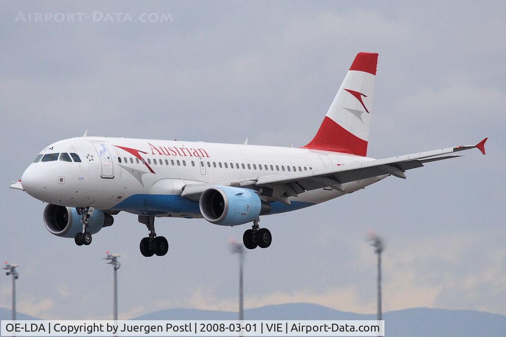 OE-LDA, 2004 Airbus A319-112 C/N 2131, Airbus Industries A319-112
