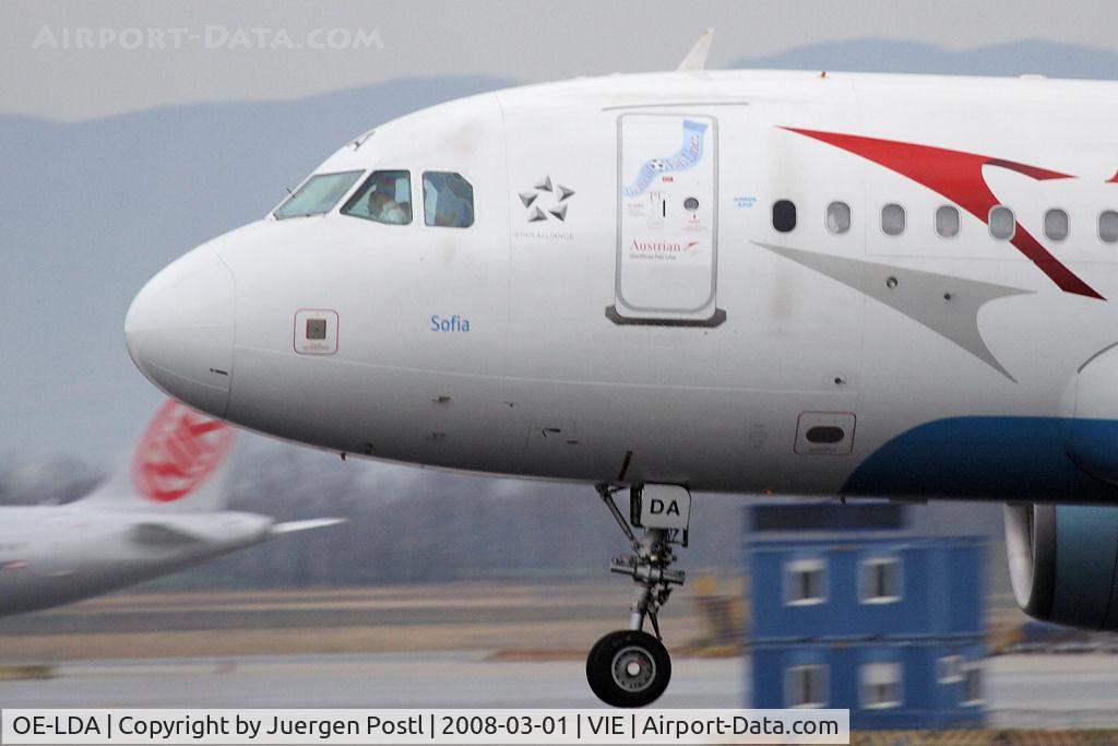 OE-LDA, 2004 Airbus A319-112 C/N 2131, Airbus Industries A319-112
