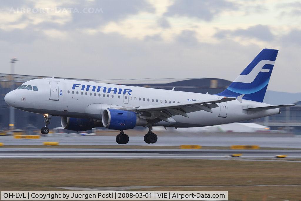 OH-LVL, 2004 Airbus A319-112 C/N 2266, Airbus A319-112
