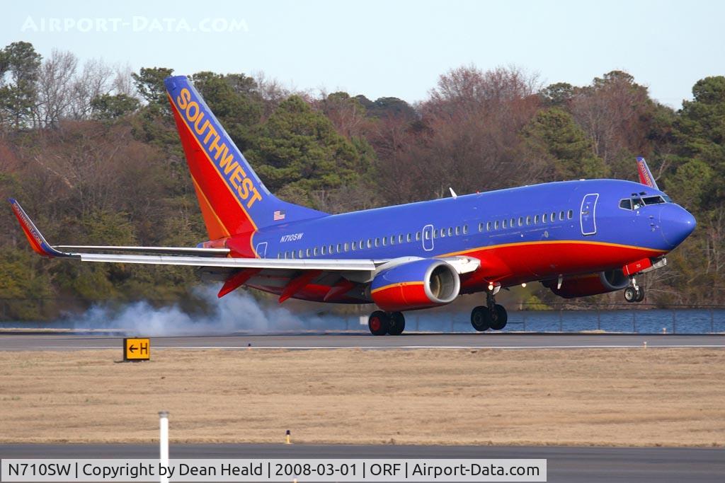 N710SW, 1998 Boeing 737-7H4 C/N 27844, Southwest Airlines N710SW (FLT SWA591) from Chicago Midway Int'l (KMDW) landing on RWY 23.