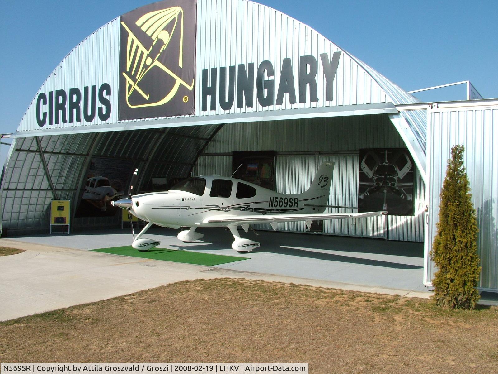 N569SR, 2007 Cirrus SR22 G3 GTS C/N 2496, Cirrus Hungary Kaposujlak Airport