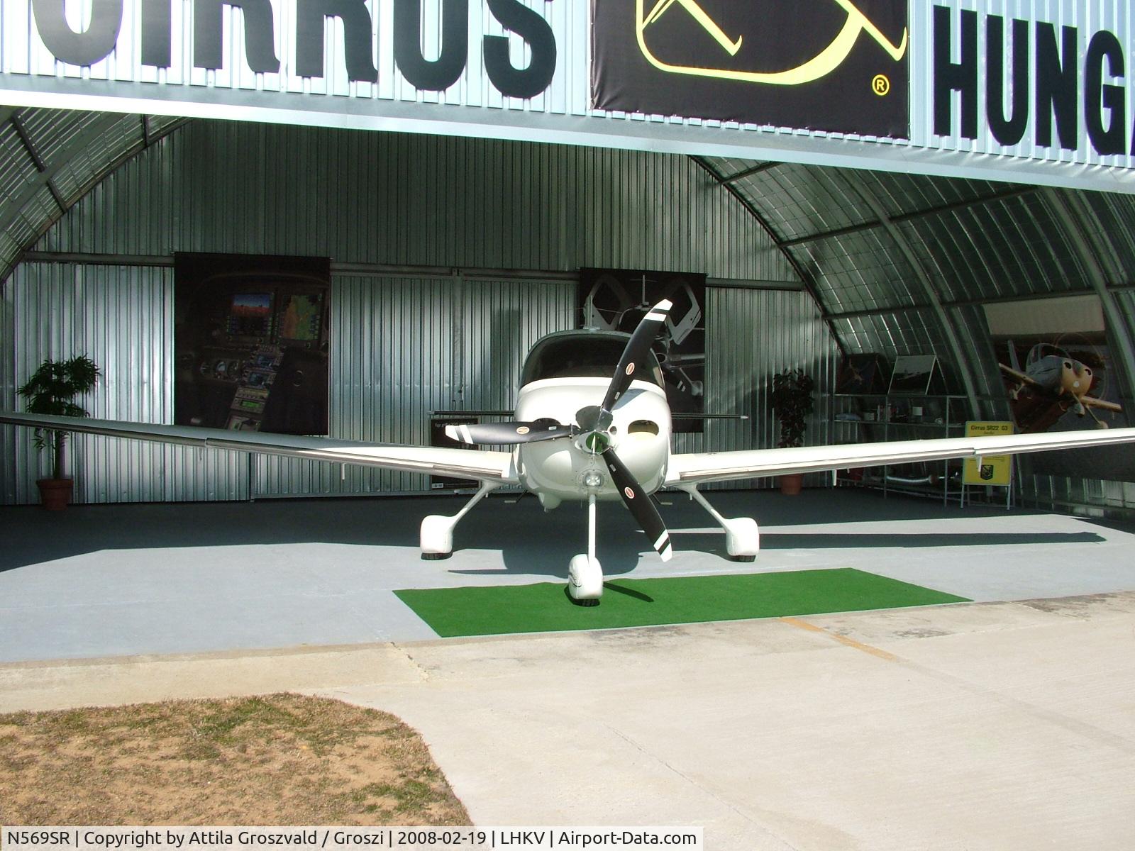 N569SR, 2007 Cirrus SR22 G3 GTS C/N 2496, Cirrus Hungary Kaposujlak Airport
