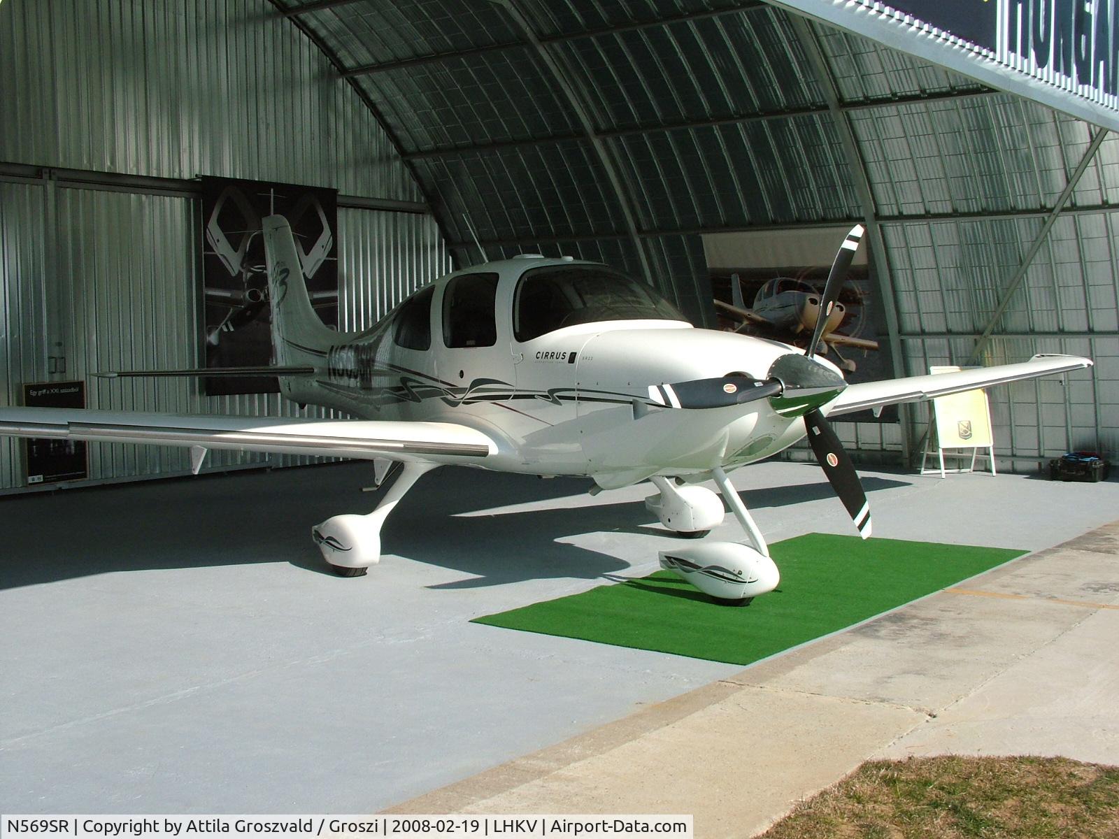 N569SR, 2007 Cirrus SR22 G3 GTS C/N 2496, Cirrus Hungary Kaposujlak Airport