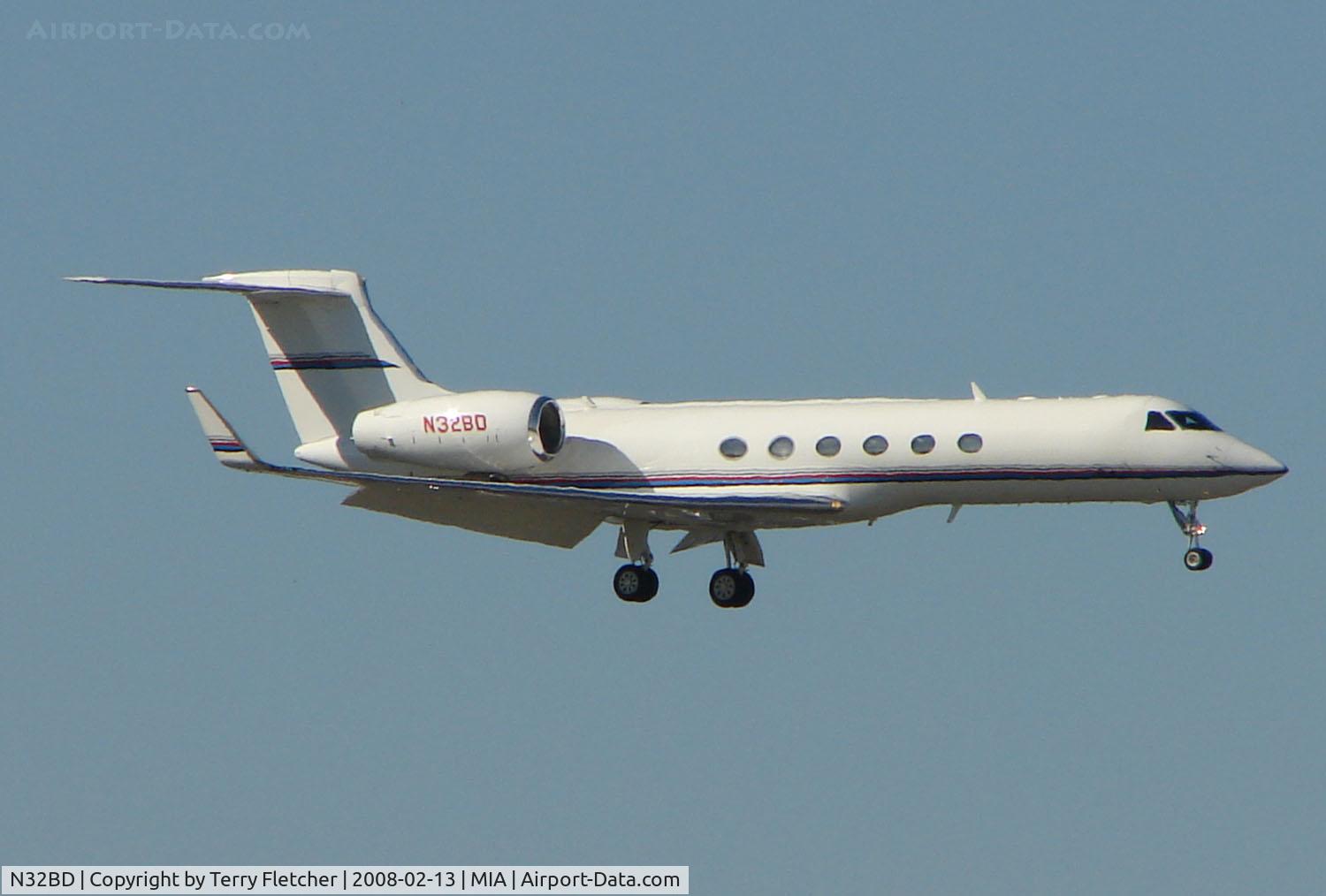 N32BD, 1998 Gulfstream Aerospace G-V C/N 548, Gulfstream operated for Black & Decker