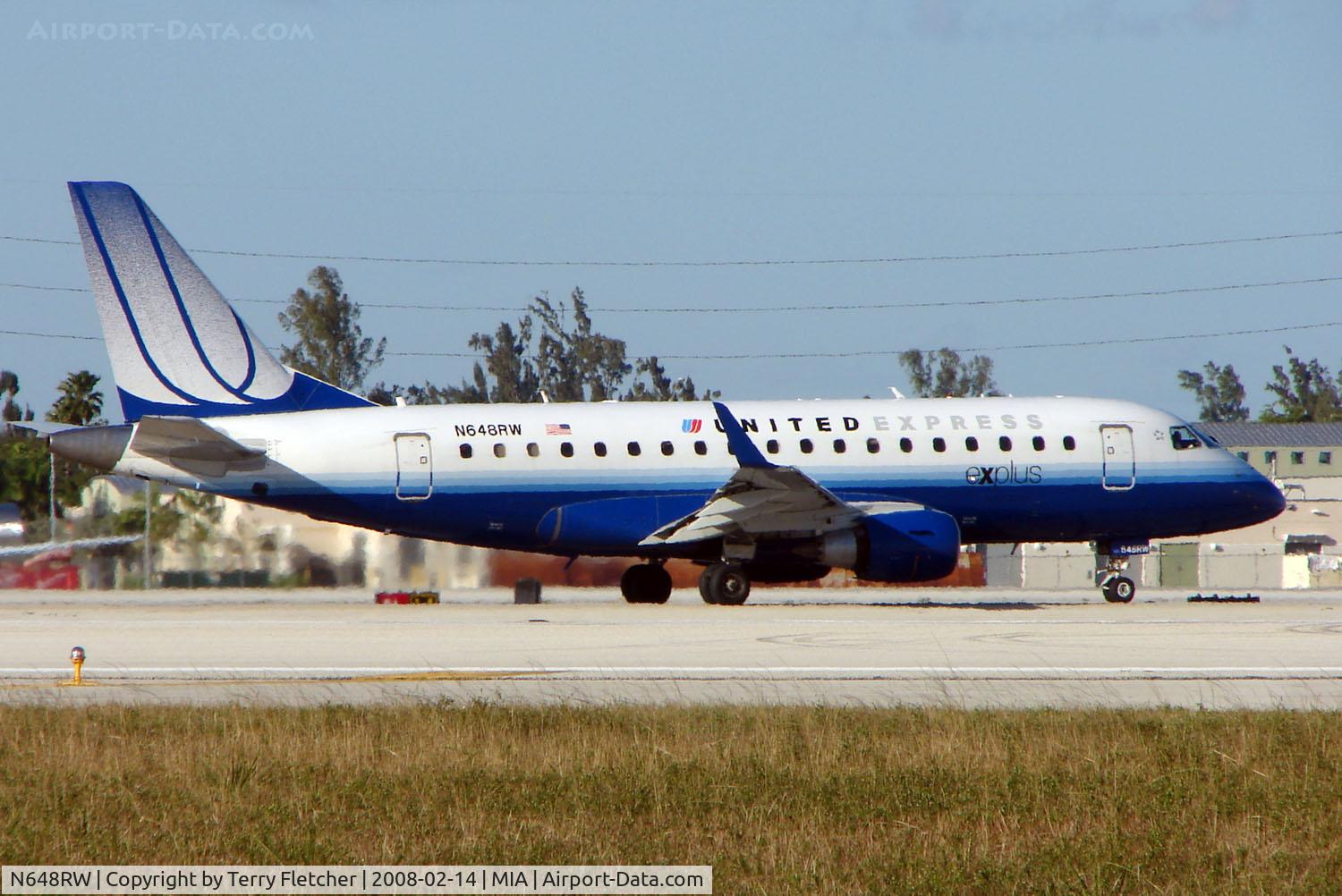 N648RW, 2005 Embraer 170SE (ERJ-170-100SE) C/N 17000068, United Express Embraer 170 about to depart Miami in Feb 2008