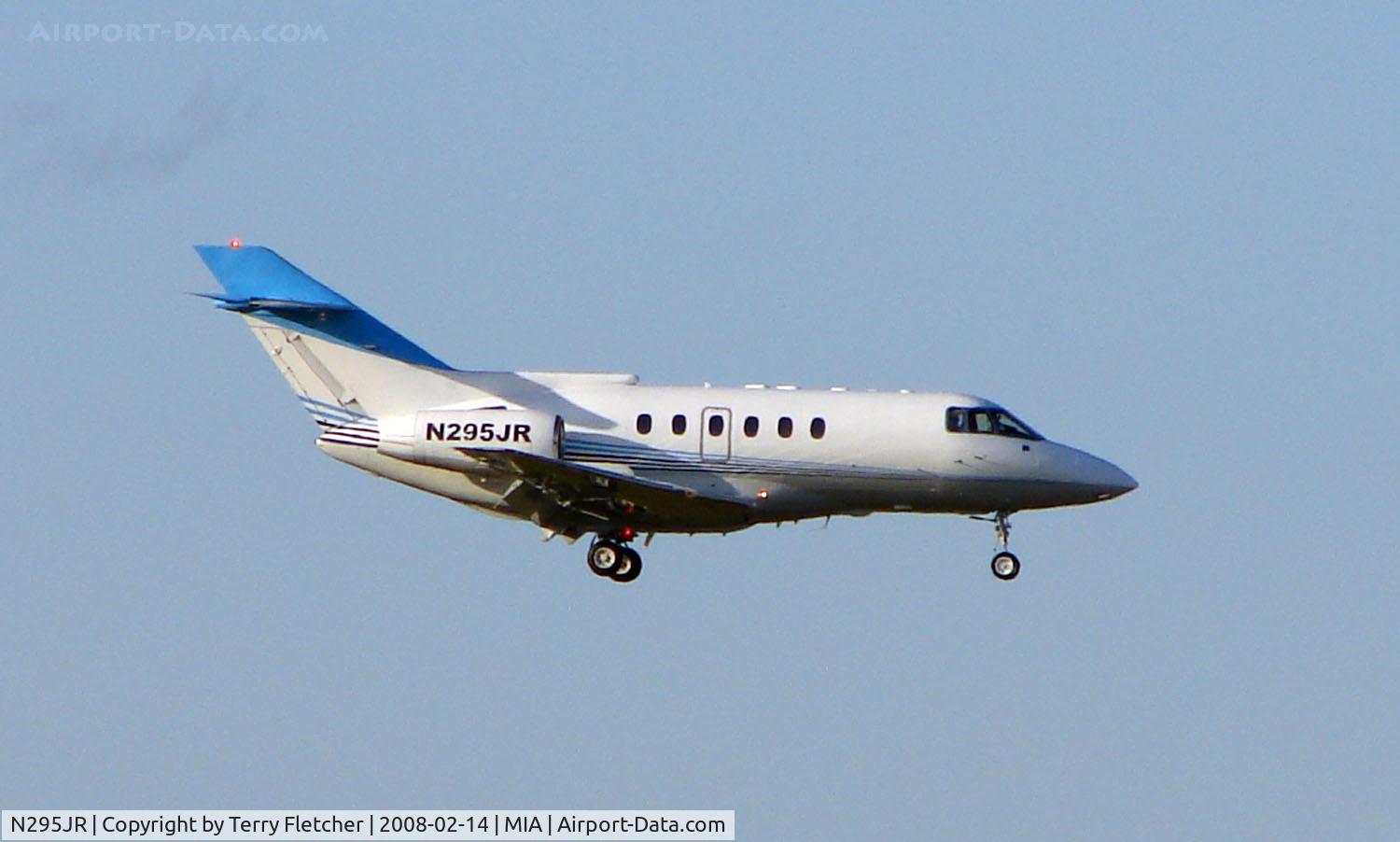 N295JR, British Aerospace BAe.125 Series 800A C/N 258168, BAE125 on approach to Miami
