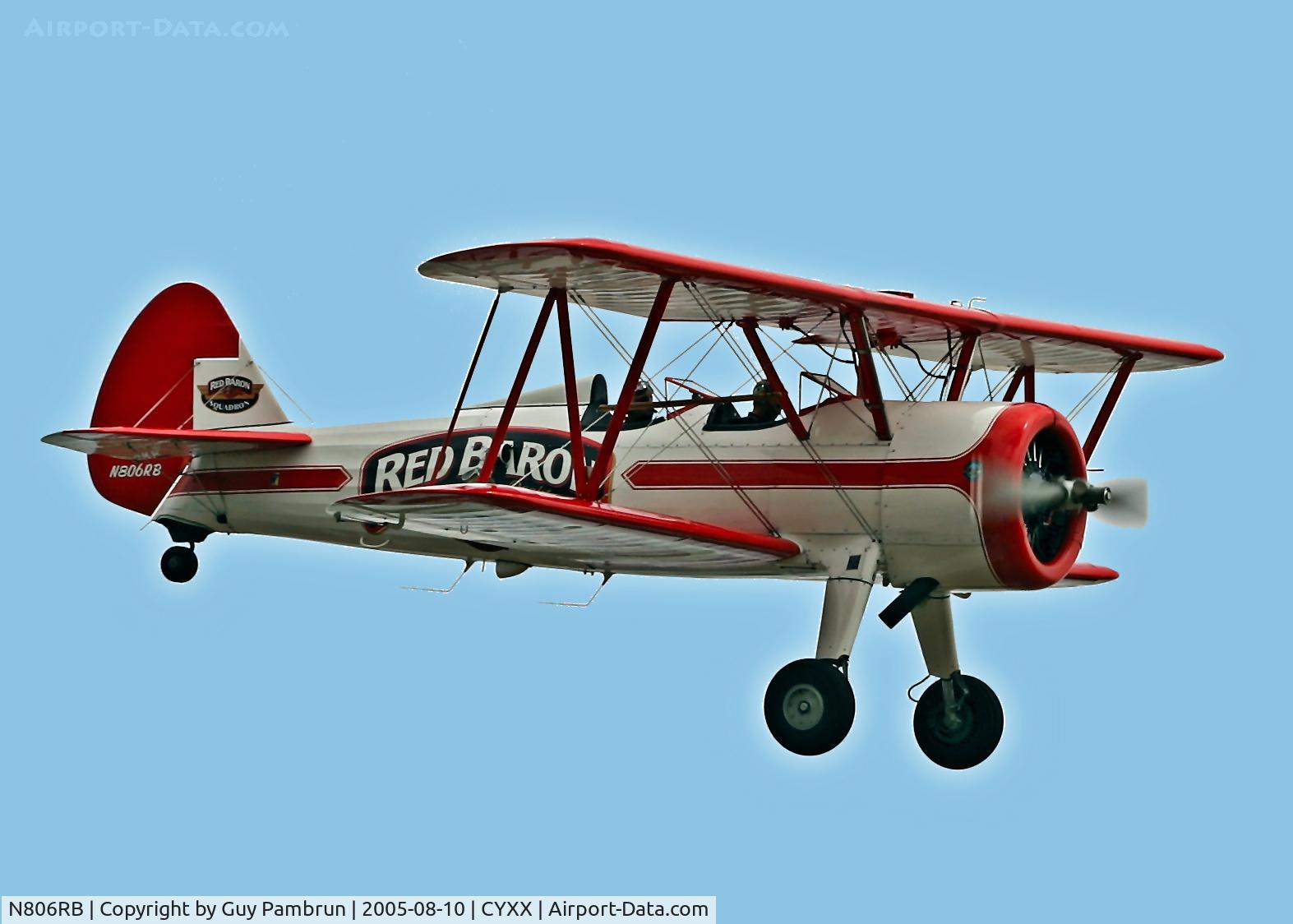 N806RB, 1942 Boeing A75 C/N 75-4000, Performing at the Abbotsford Airshow