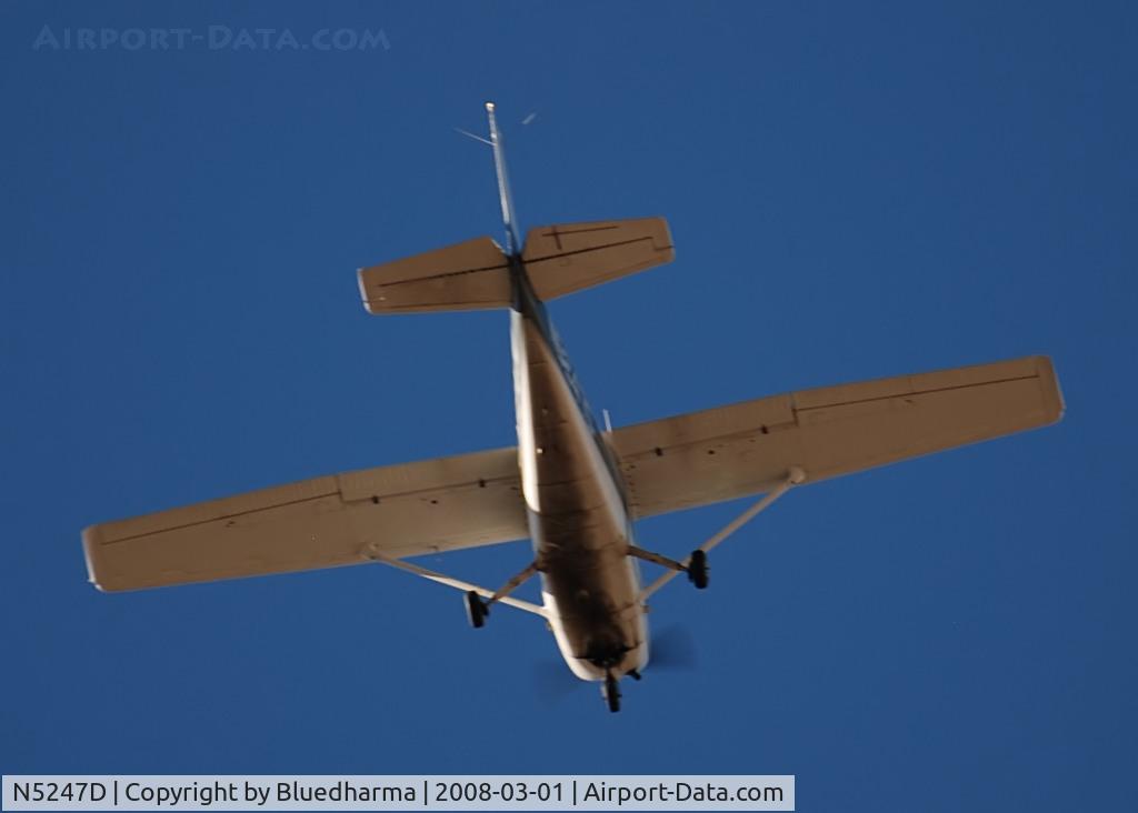 N5247D, 1979 Cessna 172N C/N 17272469, Flying West over Columbine High School, Littleton CO.