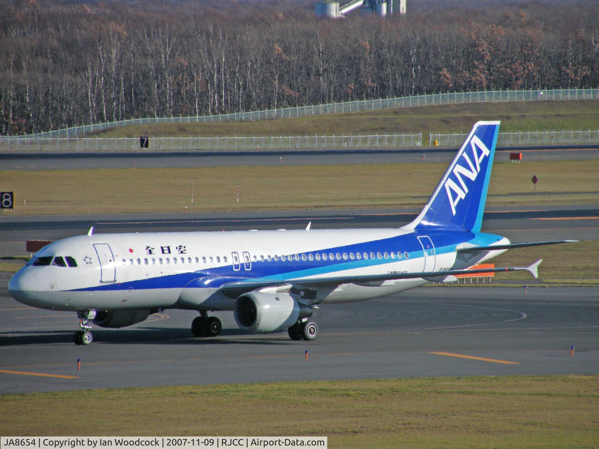 JA8654, Airbus A320-211 C/N 0507, A320-211/ANA/Chitose