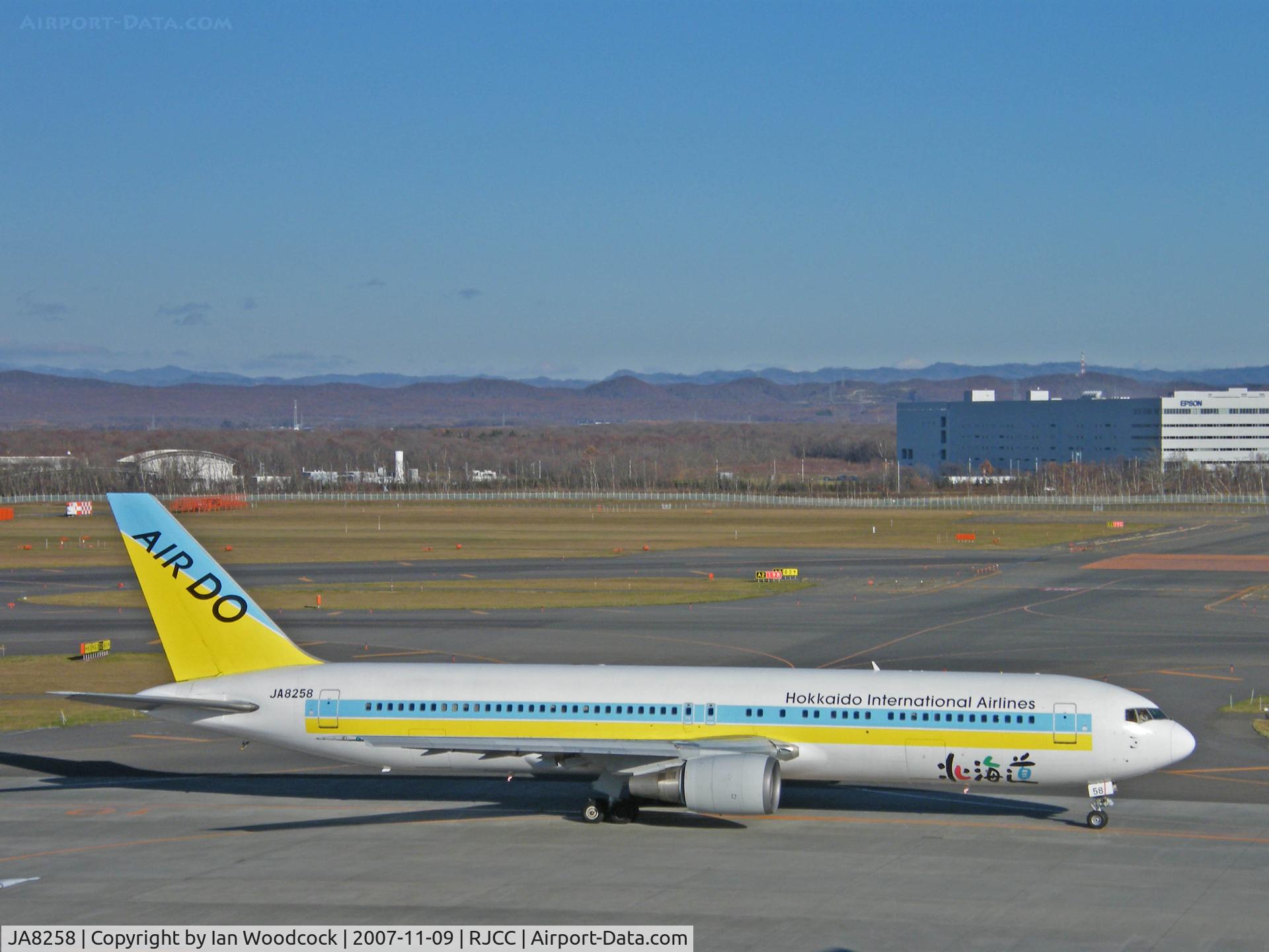 JA8258, 1987 Boeing 767-381 C/N 23758, Boeing 767-381/AIR DO/Chitose
