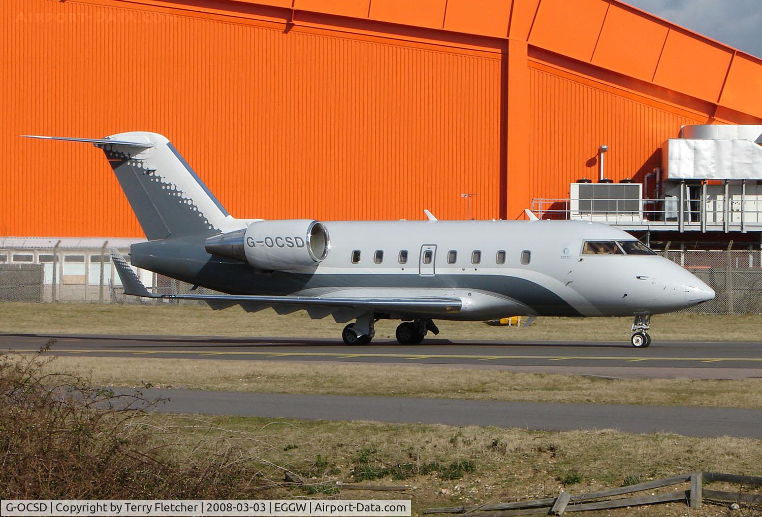 G-OCSD, 2004 Bombardier Challenger 604 (CL-600-2B16) C/N 5591, Preparing to depart to Moscow