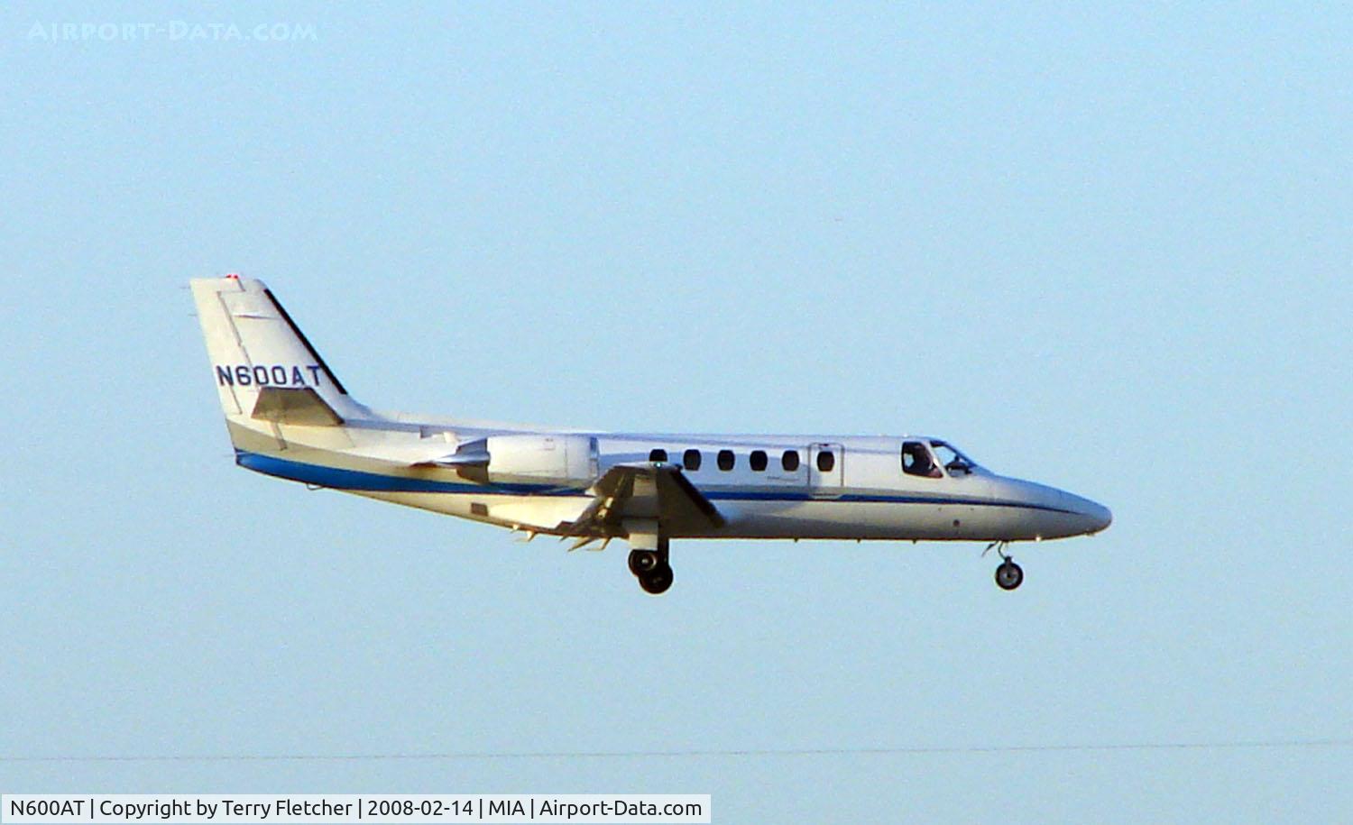 N600AT, 1987 Cessna 550 C/N 550-0551, Citation 550 on finals to Miami
