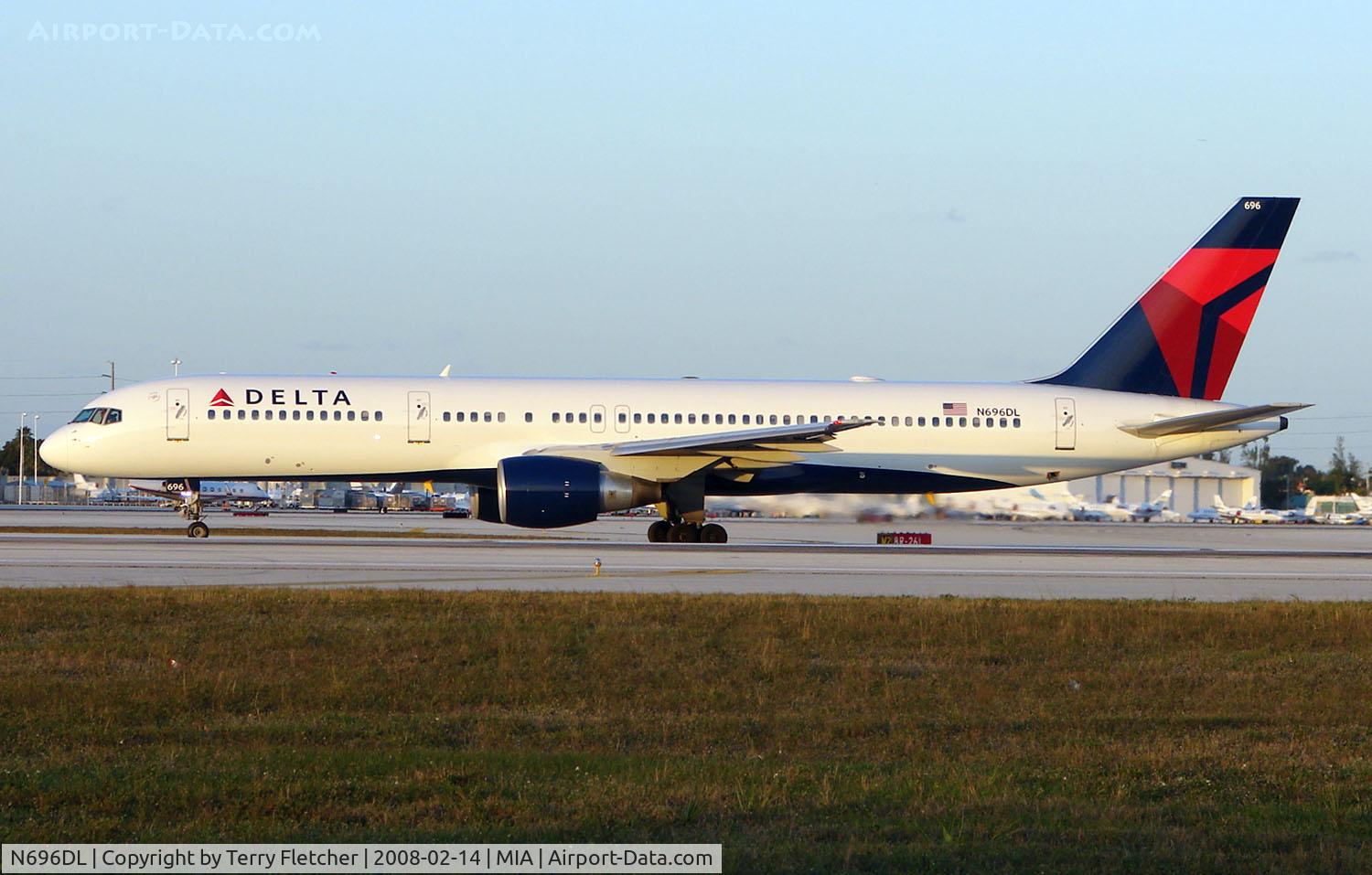 N696DL, 1999 Boeing 757-232 C/N 29728, Delta B757 in new Tail colours
