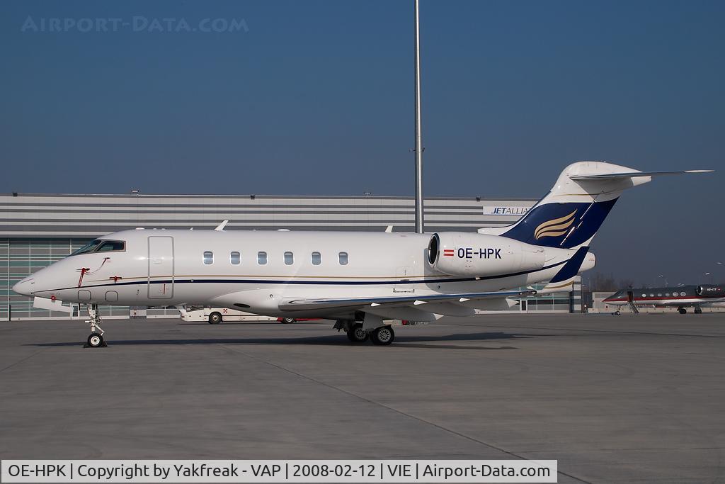 OE-HPK, 2001 Bombardier Challenger 300 (BD-100-1A10) C/N 20004, Amira AIr BD100