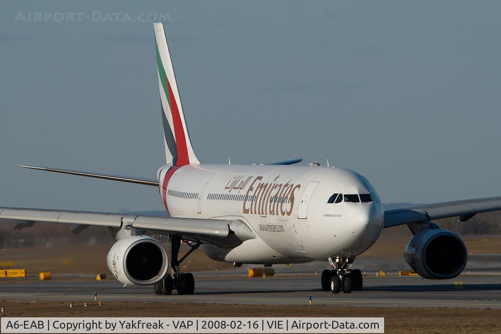 A6-EAB, 2000 Airbus A330-243 C/N 365, Emirates Airbus A330-200