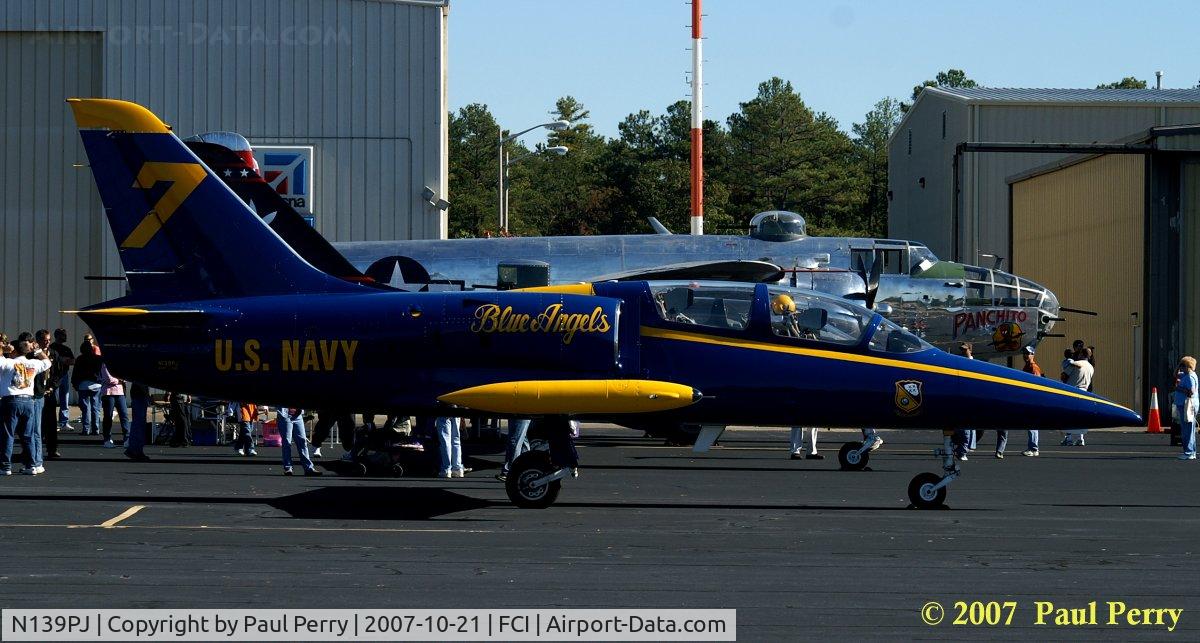 N139PJ, 1982 Aero L-39 Albatros C/N 232226, Better view of the homage color scheme