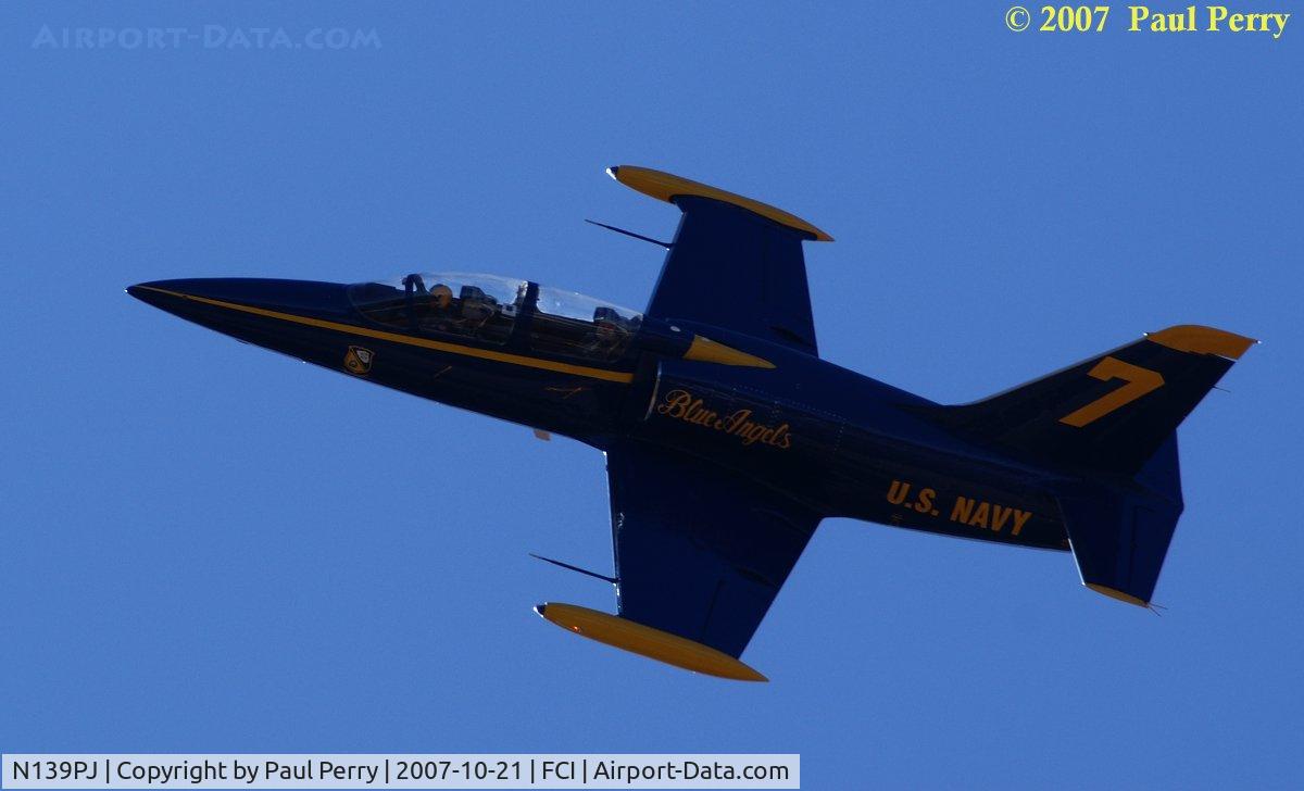 N139PJ, 1982 Aero L-39 Albatros C/N 232226, Beautiful pass