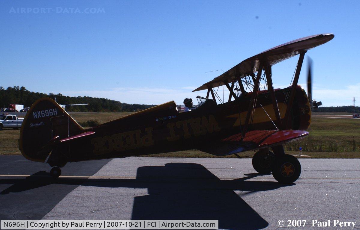 N696H, 1942 Boeing A75 C/N 75-3326, Taxiing out for the solo act