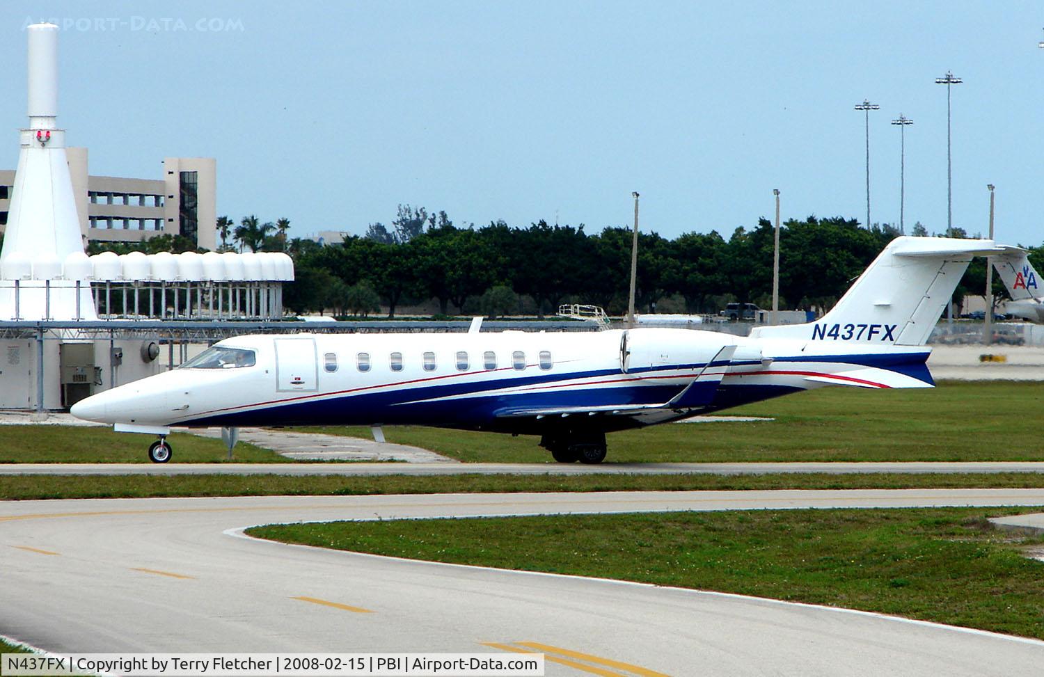 N437FX, 2006 Learjet 45 C/N 315, The business aircraft traffic at West Palm Beach on the Friday before President's Day always provides the aviation enthusiast / photographer with a treat