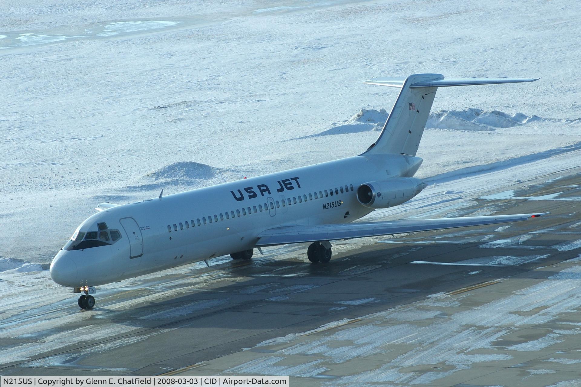 N215US, 1970 Douglas DC-9-32 C/N 47480, Jet USA taxiing to park below the tower