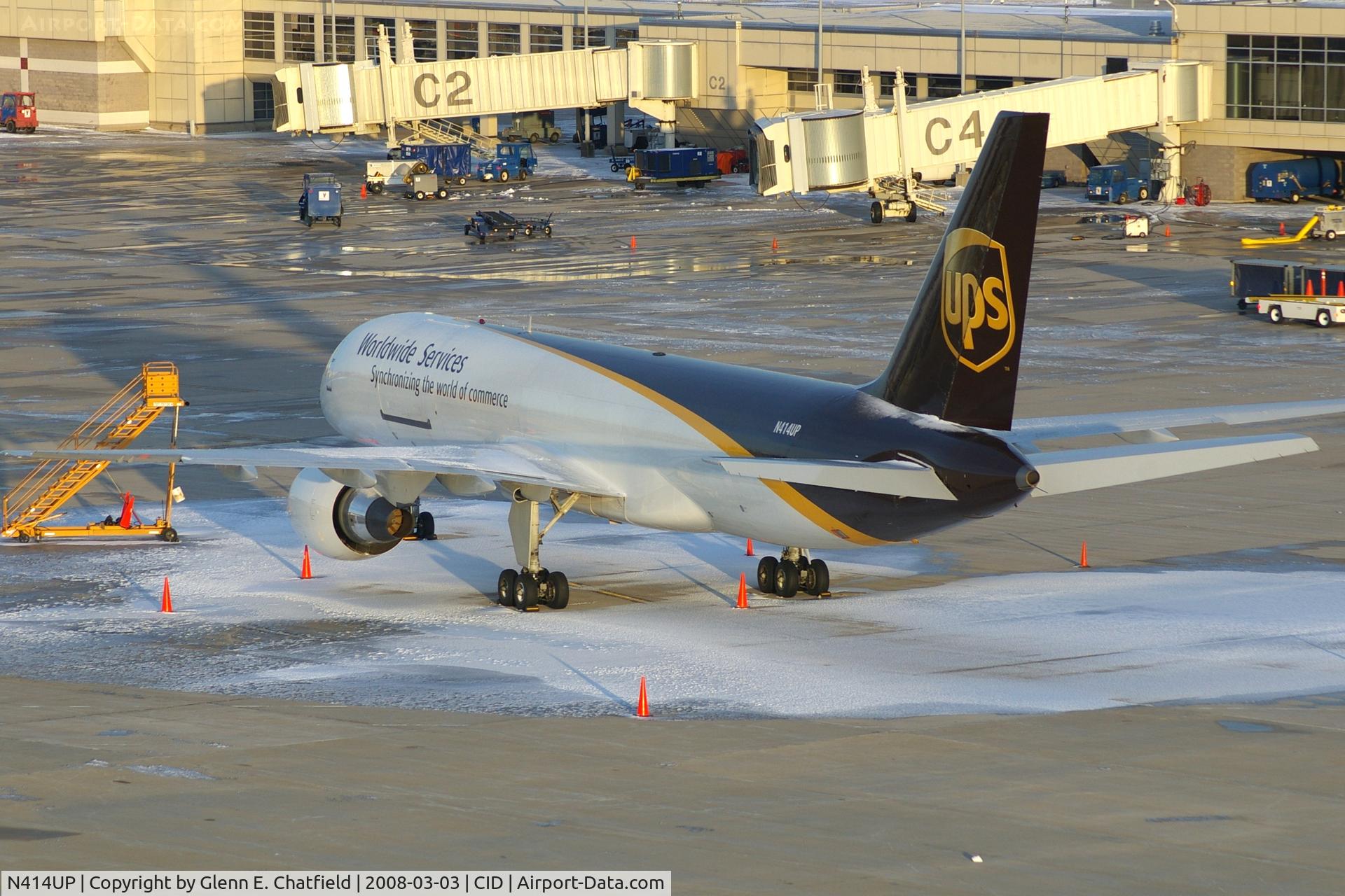 N414UP, 1988 Boeing 757-24APF C/N 23854, UPS526 parked for the day.