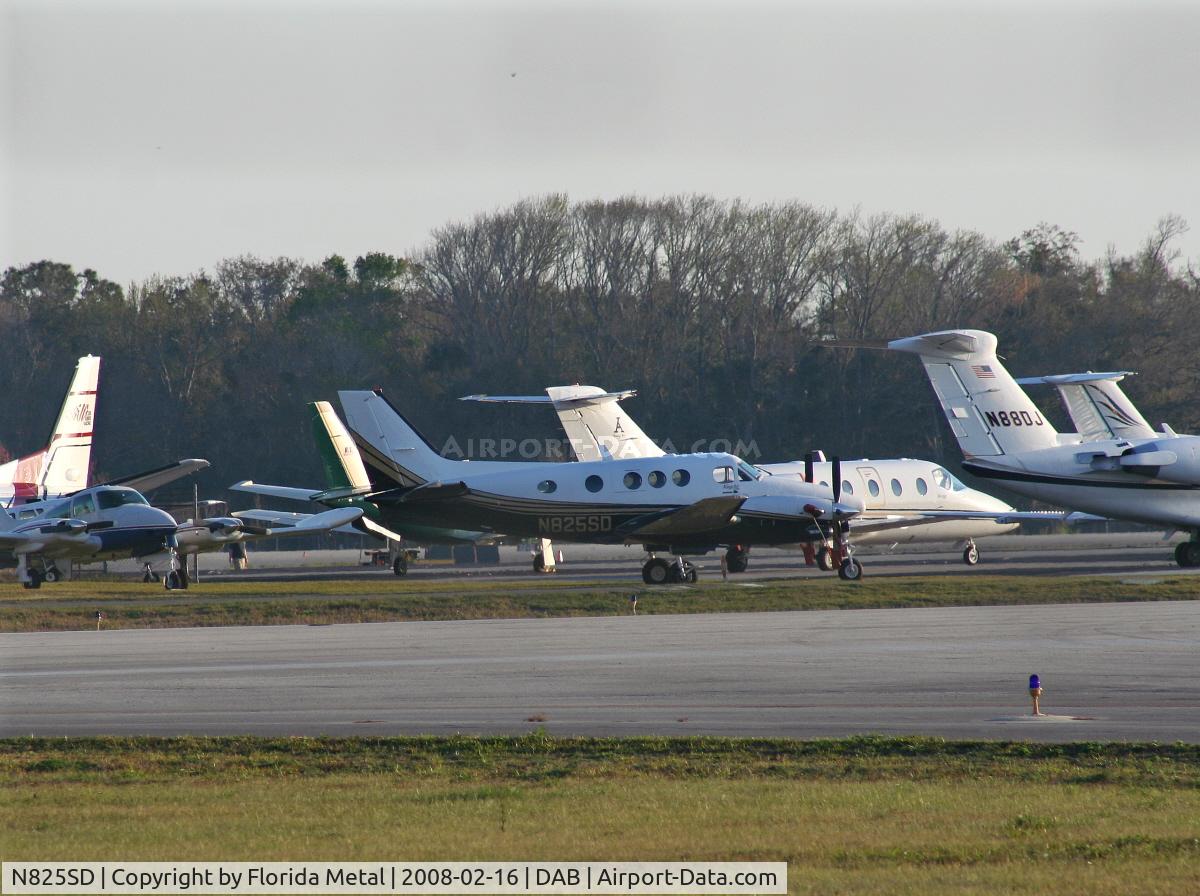 N825SD, 1996 Beech C90 King Air C/N LJ-1449, C90