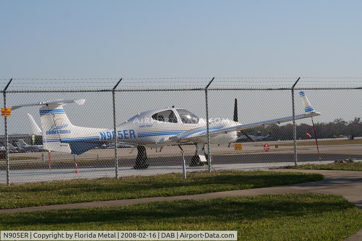 N905ER, Diamond DA-42 Twin Star C/N 42.277, Embry Riddle DA42