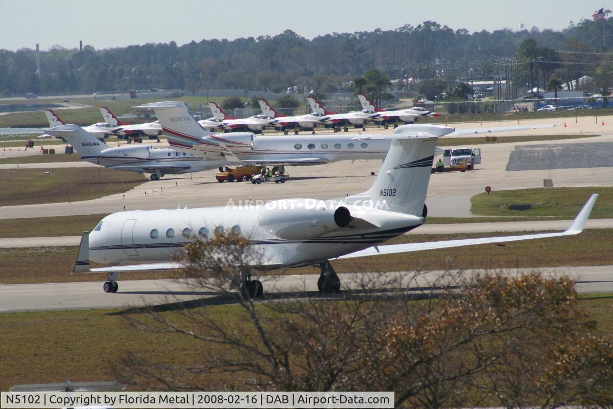 N5102, 1998 Gulfstream Aerospace G-V C/N 551, General Motors G-V