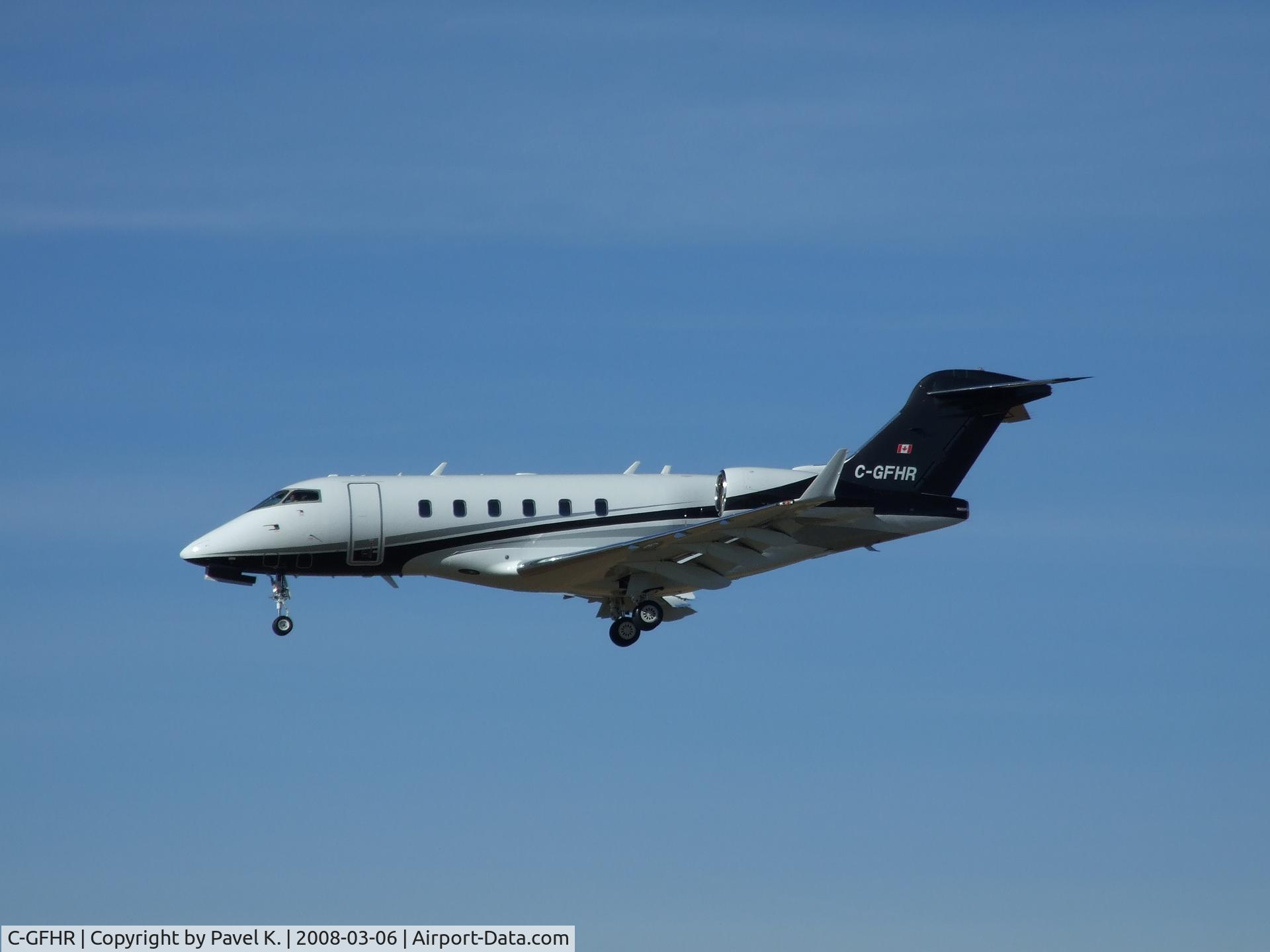 C-GFHR, 2003 Bombardier Challenger 300 (BD-100-1A10) C/N 20016, short final RWY 24 Prague - Ruzyne