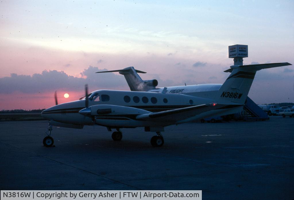 N3816W, 1990 Beech 200C Super King Air C/N BL-22, Taken while the aircraft was operated by Texas Power & Light in the early 1980s