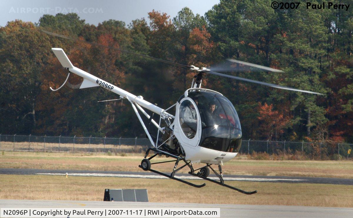 N2096P, 2004 Schweizer 269C-1 C/N 0188, And there she goes
