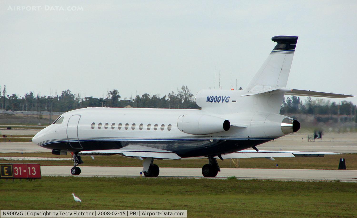 N900VG, 2006 Dassault Falcon 900EX C/N 178, The business aircraft traffic at West Palm Beach on the Friday before President's Day always provides the aviation enthusiast / photographer with a treat