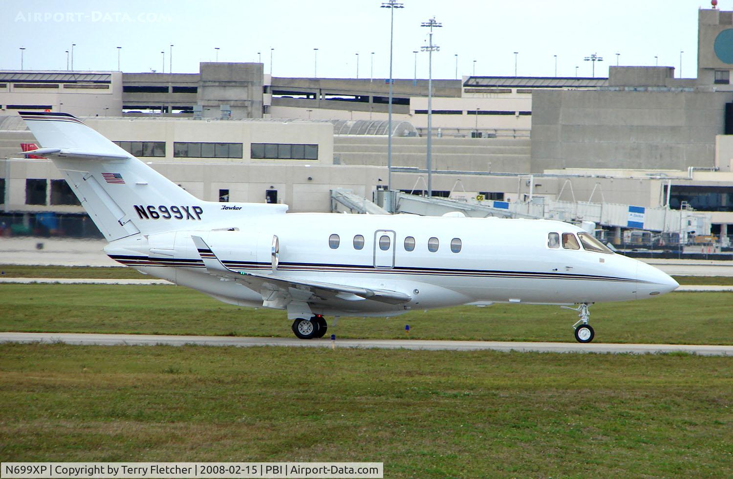 N699XP, 2004 Raytheon Hawker 800XP C/N 258699, The business aircraft traffic at West Palm Beach on the Friday before President's Day always provides the aviation enthusiast / photographer with a treat