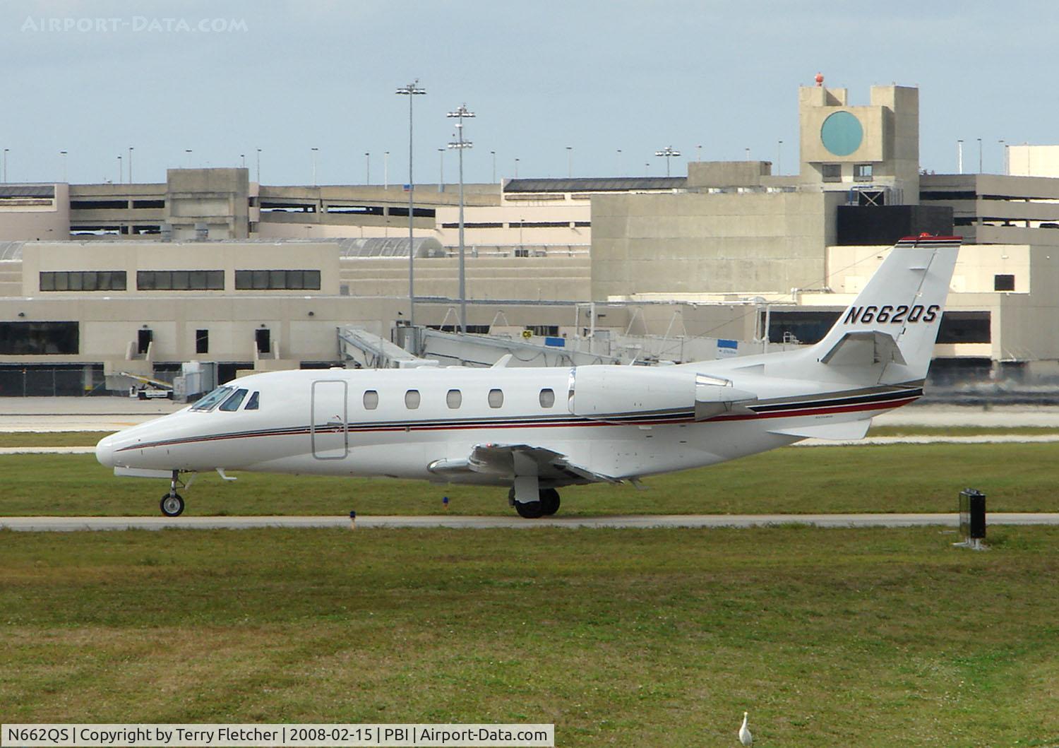 N662QS, 2002 Cessna 560XL C/N 5605262, The business aircraft traffic at West Palm Beach on the Friday before President's Day always provides the aviation enthusiast / photographer with a treat
