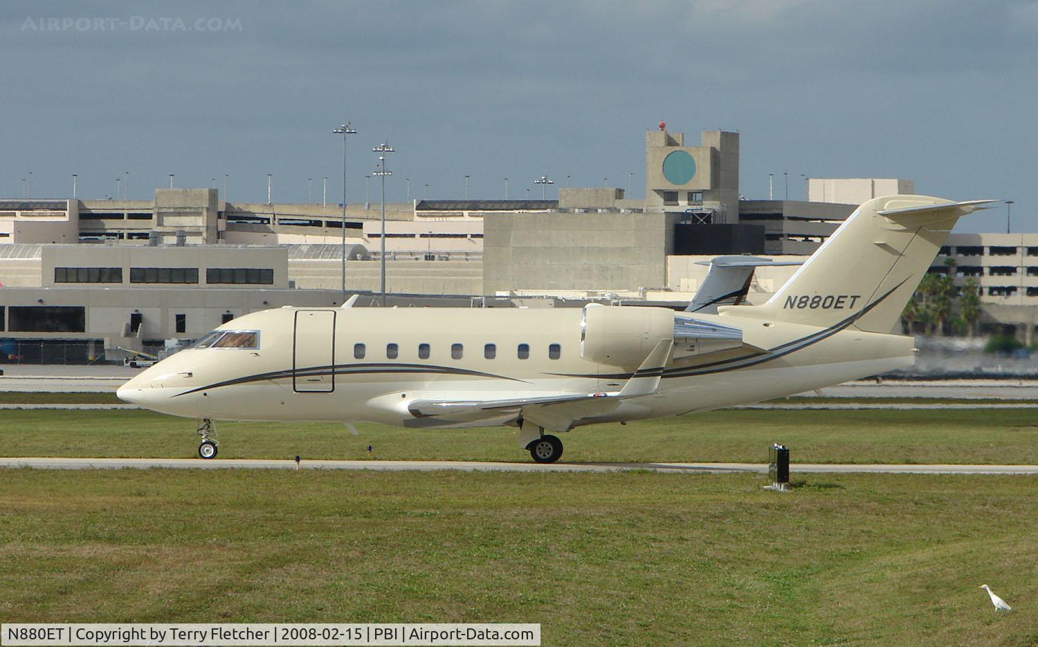 N880ET, 2001 Bombardier Challenger 604 (CL-600-2B16) C/N 5514, The business aircraft traffic at West Palm Beach on the Friday before President's Day always provides the aviation enthusiast / photographer with a treat