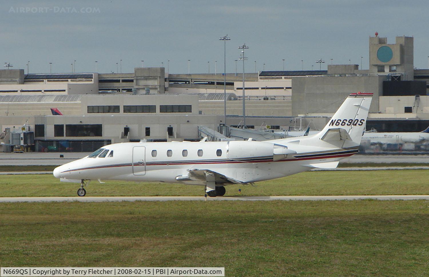 N669QS, 2007 Cessna 560XLS Citation Excel C/N 560-5689, The business aircraft traffic at West Palm Beach on the Friday before President's Day always provides the aviation enthusiast / photographer with a treat