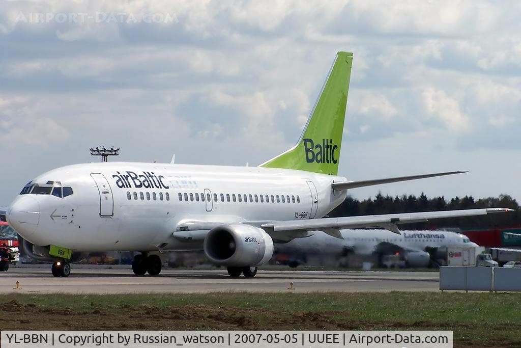 YL-BBN, 1992 Boeing 737-522 C/N 26683, Taxiing