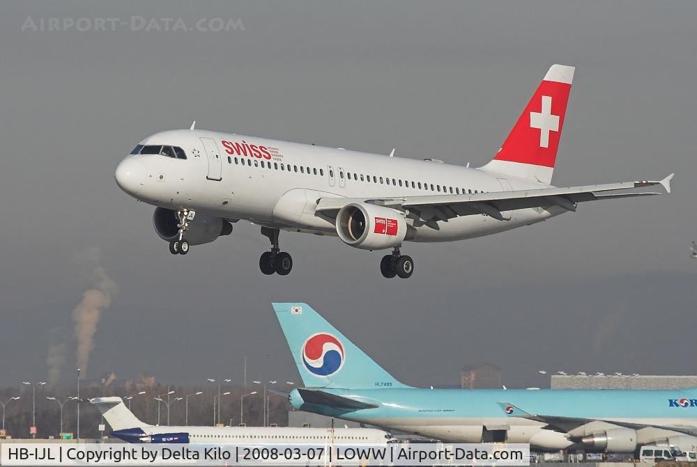 HB-IJL, 1996 Airbus A320-214 C/N 603, SWISS A320