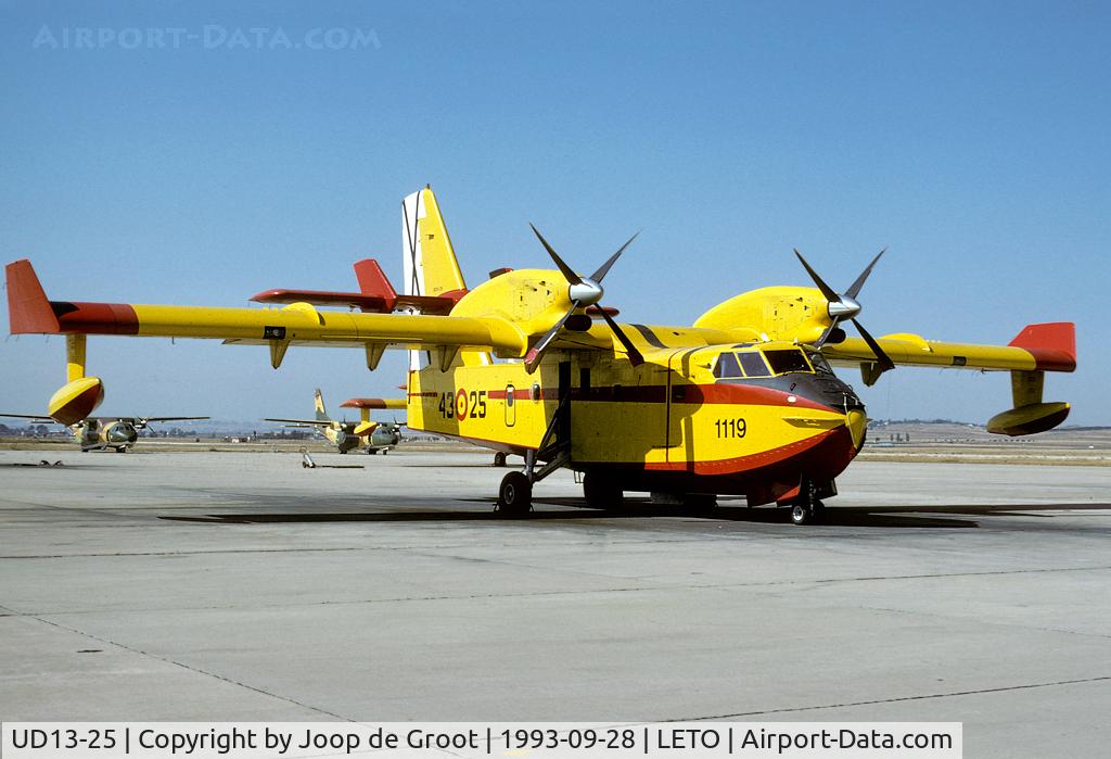 UD13-25, Canadair CL-215T (CL-215-6B11) C/N 1119, This CL-215T used to fly with piston engines. During 1993 the upgrade program was well underway.
