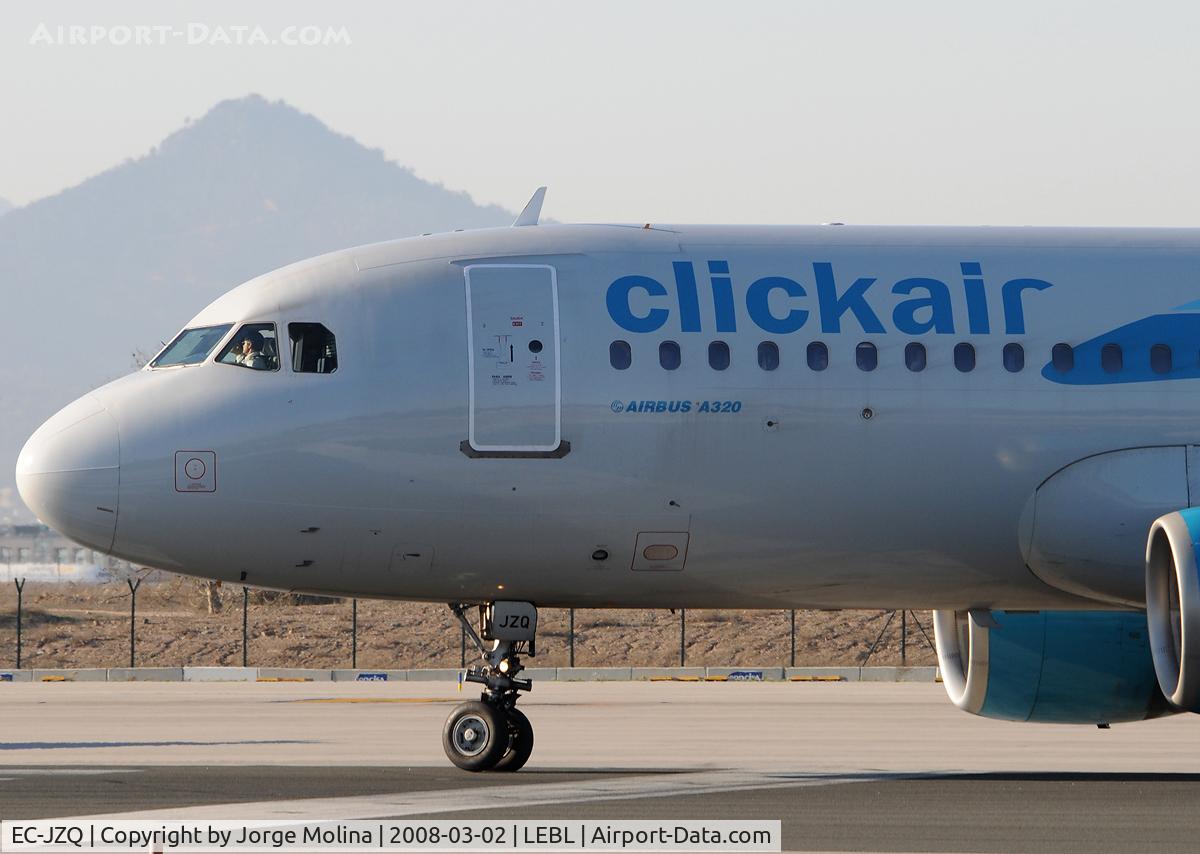 EC-JZQ, 1999 Airbus A320-214 C/N 992, Click entering RWY 25L for take off.