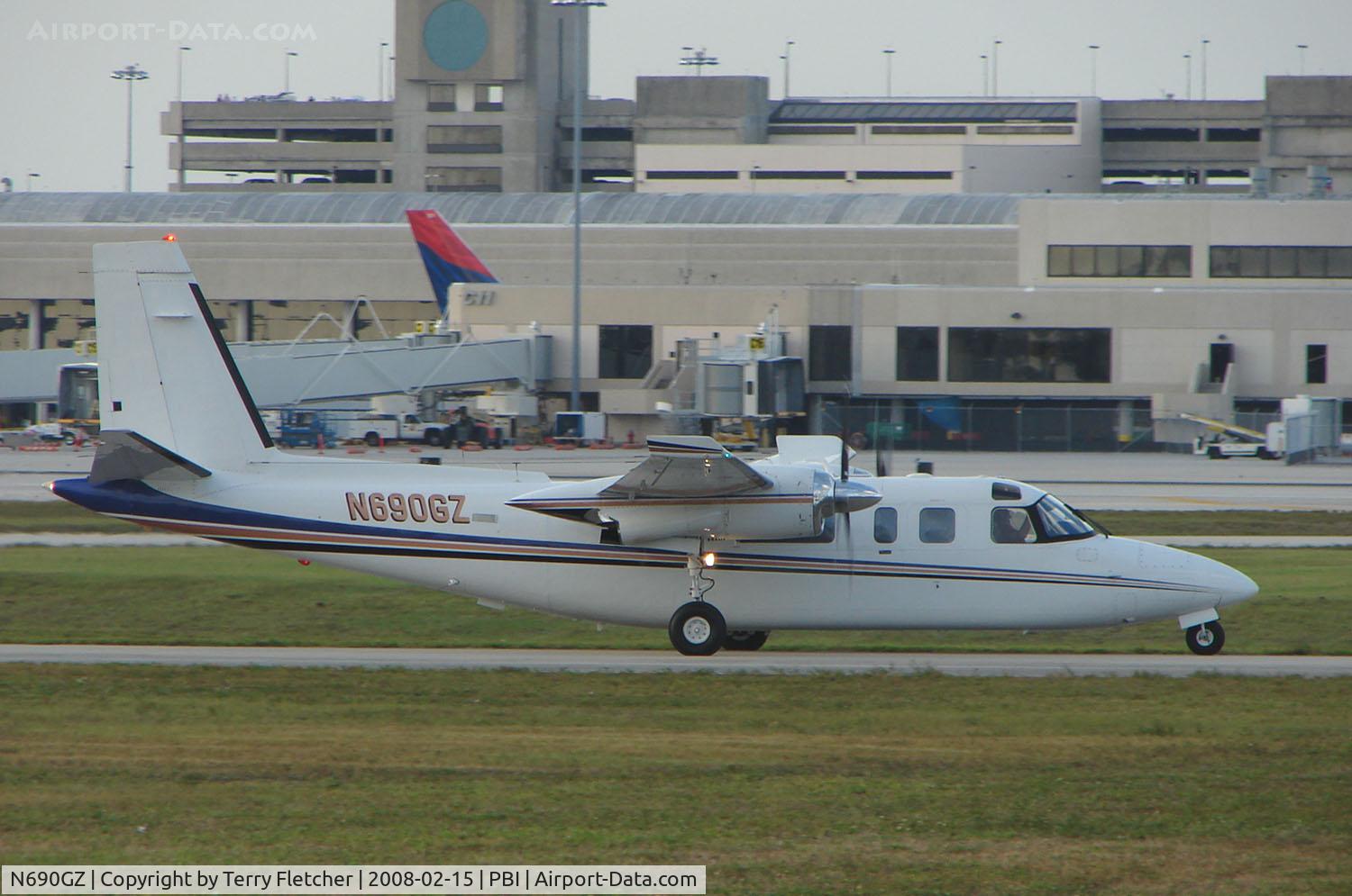N690GZ, 1976 Rockwell International 690A Turbo Commander C/N 11319, The business aircraft traffic at West Palm Beach on the Friday before President's Day always provides the aviation enthusiast / photographer with a treat