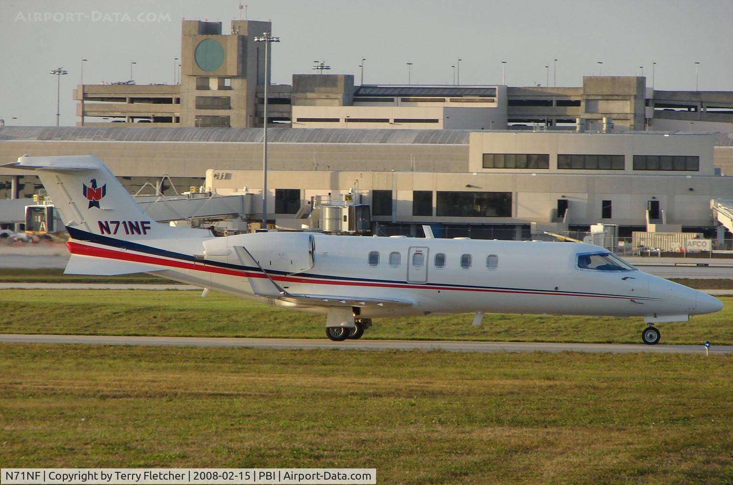 N71NF, 2006 Learjet 45 C/N 2058, The business aircraft traffic at West Palm Beach on the Friday before President's Day always provides the aviation enthusiast / photographer with a treat