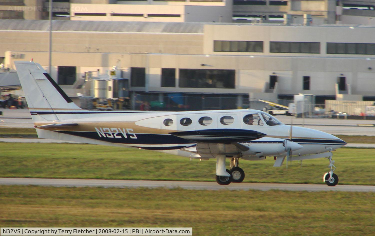 N32VS, 1972 Cessna 340 C/N 340-0025, The business aircraft traffic at West Palm Beach on the Friday before President's Day always provides the aviation enthusiast / photographer with a treat