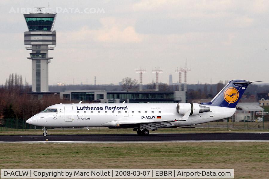 D-ACLW, 1996 Canadair CRJ-200LR (CL-600-2B19) C/N 7114, Landing at Brussels Airport