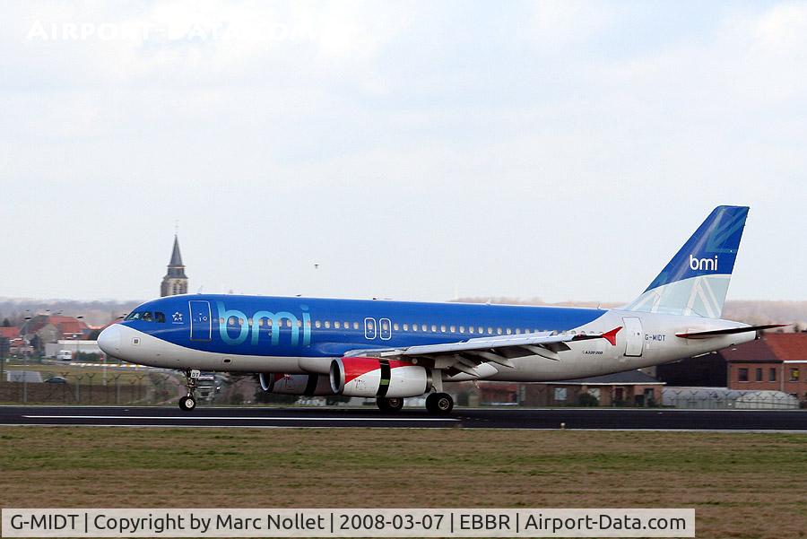 G-MIDT, 2001 Airbus A320-232 C/N 1418, Landing at Brussels Airport