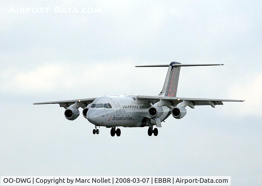 OO-DWG, 1998 British Aerospace Avro 146-RJ100 C/N E3336, Landing at Brussels Airport