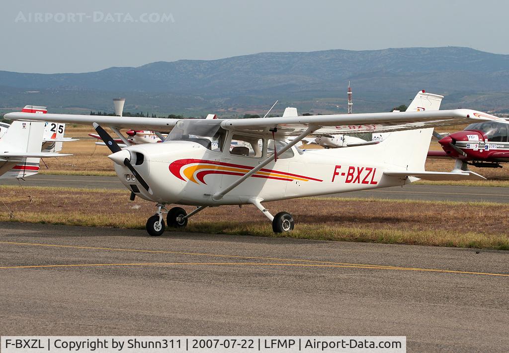 F-BXZL, Reims F172M Skyhawk Skyhawk C/N 1245, Parked here during Young Pilot Tour 2007...
