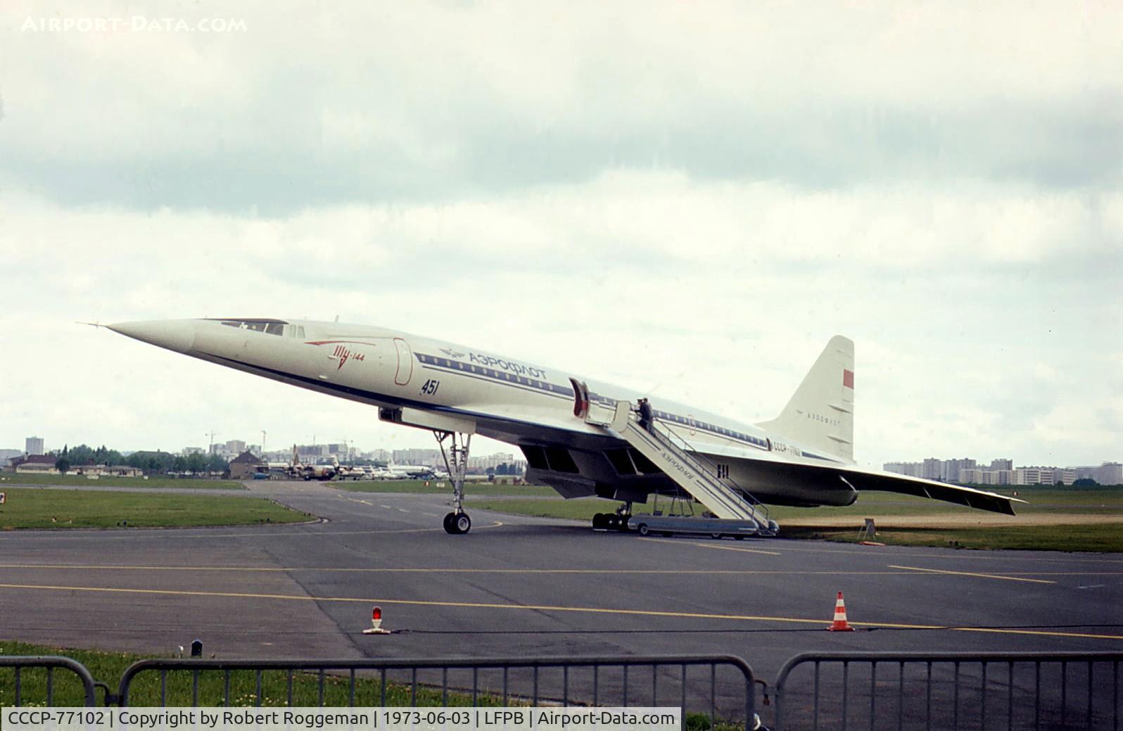 CCCP-77102, 1972 Tupolev Tu-144 C/N 01-2, Crashed later that day during display.